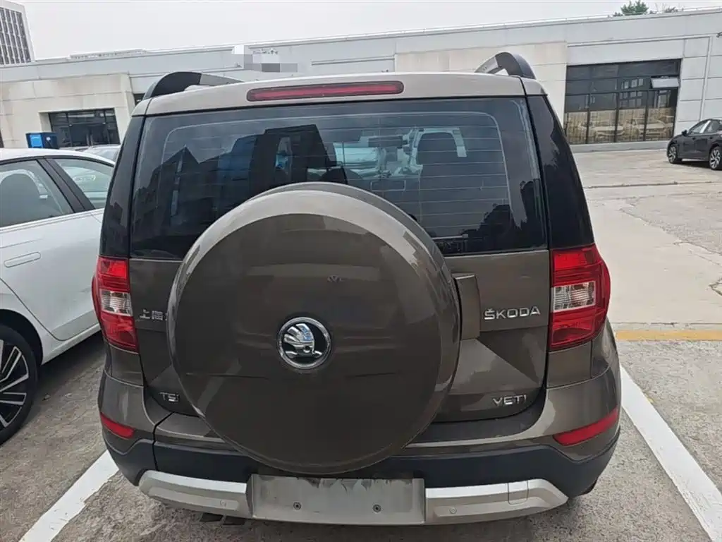 Škoda Yeti 2014 1.4TSI DSG Polar фото 10
