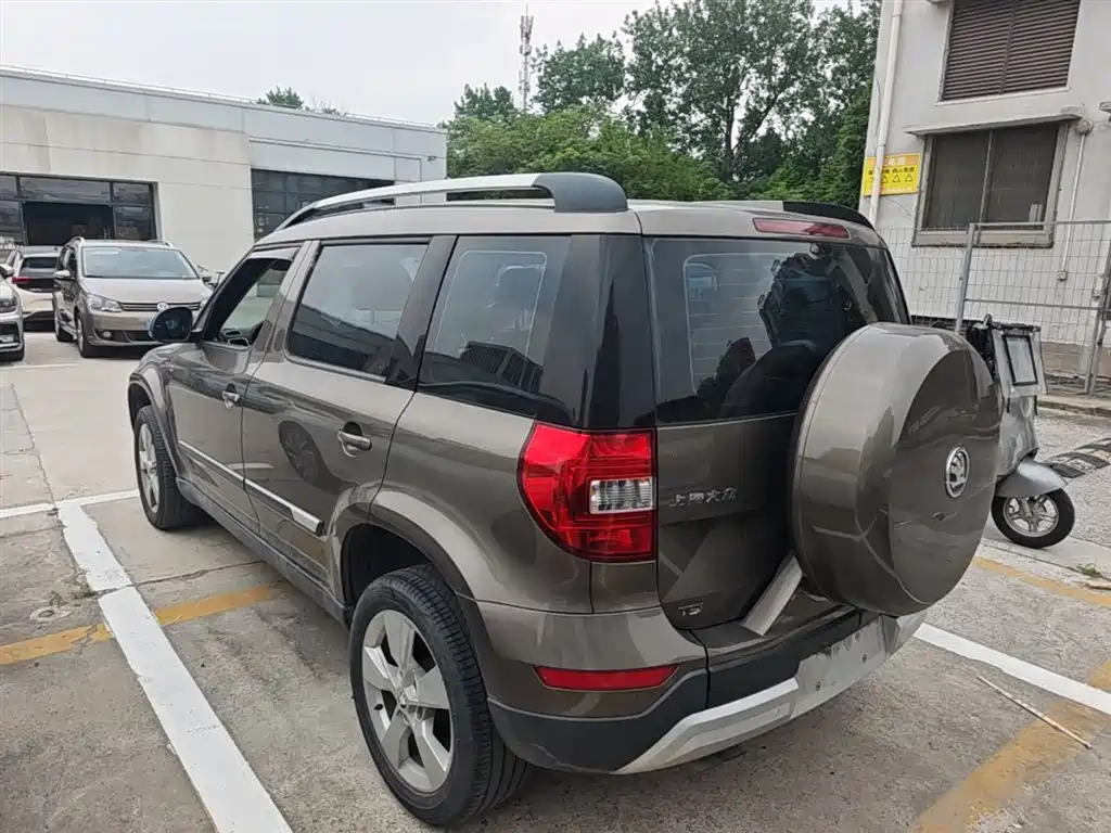 Škoda Yeti 2014 1.4TSI DSG Polar фото 9