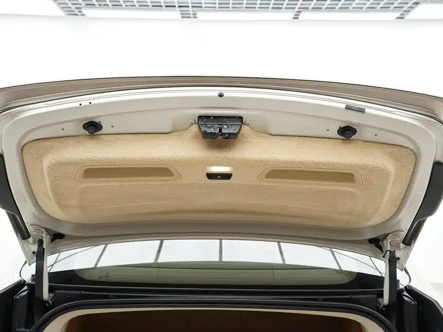 BMW 5 Series GT 2013 535i xDrive Luxury фото 23