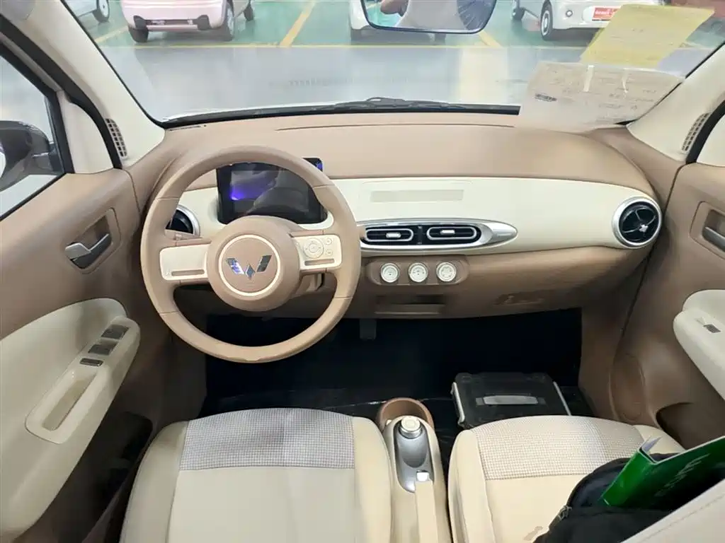 Wuling Motors Hongguang MINIEV 2026 2025 4-Door Advanced