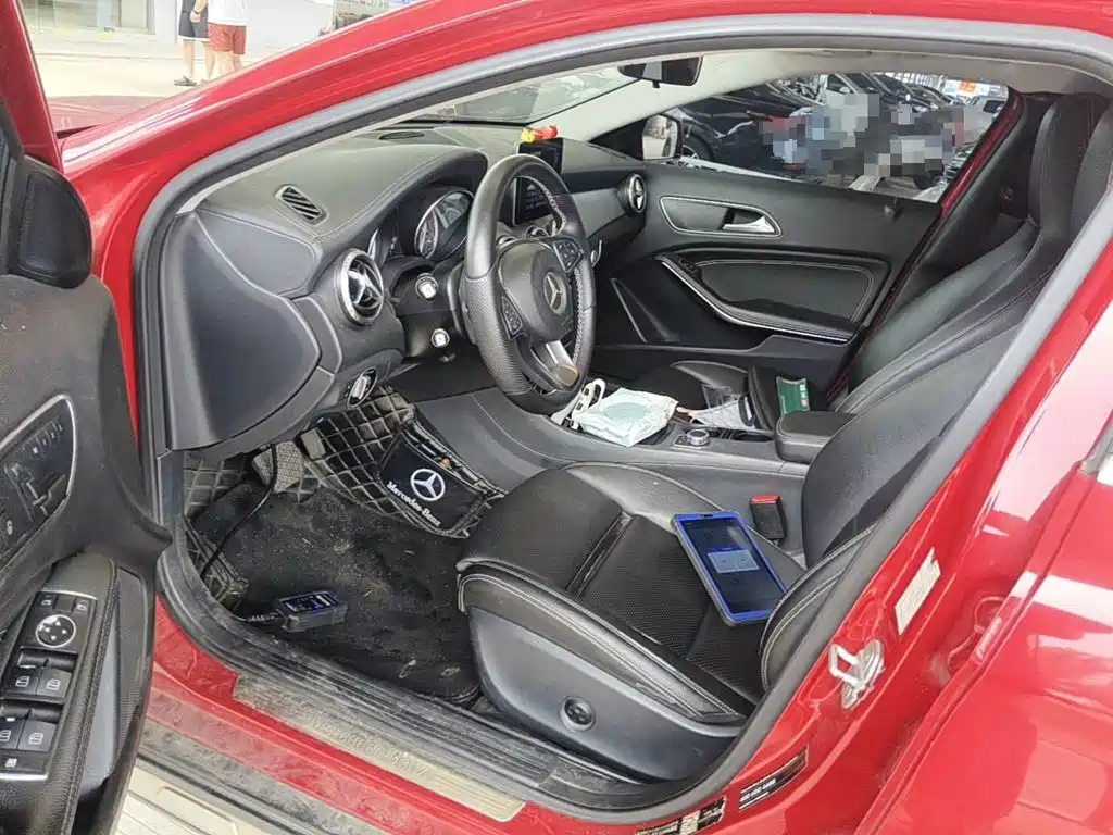 Фото 8 - Mercedes-Benz GLA