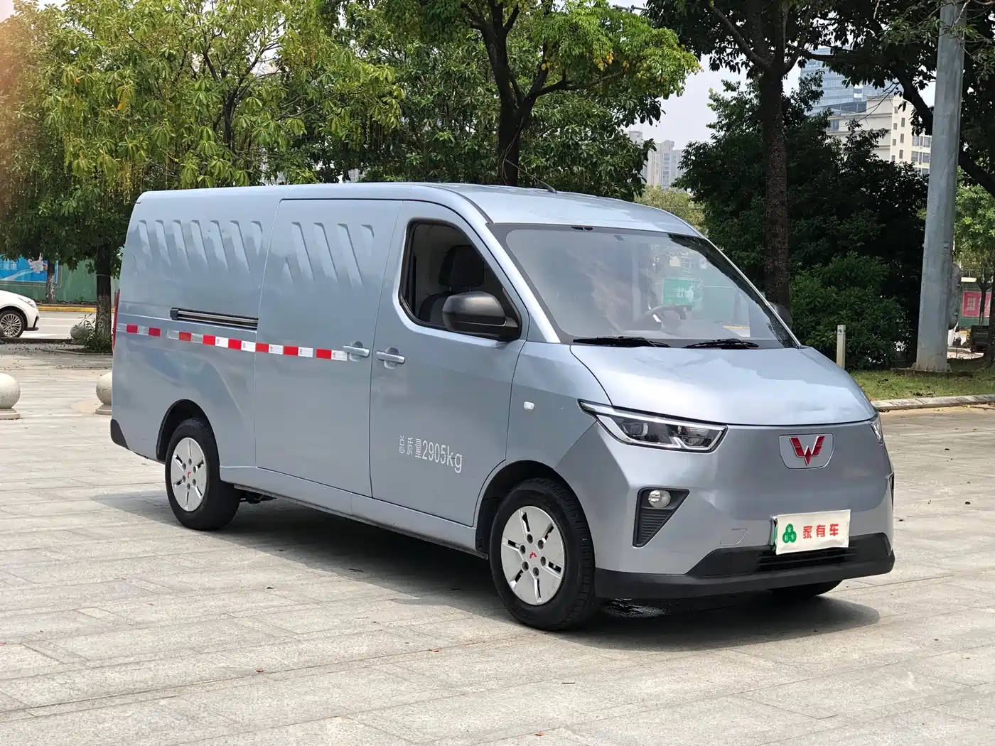Wuling Motors Wuling Yangguang 2025 2024 300km Practical Sealed Window Edition 75kW