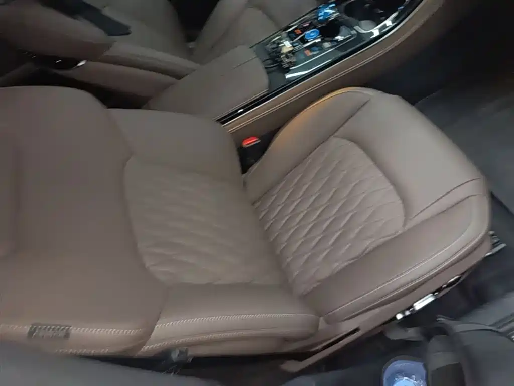 BYD Han 2024 DM-i Glory Edition 121KM Premium фото 25