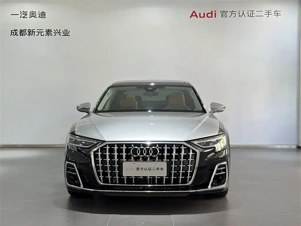 Фото 2 - Audi A8