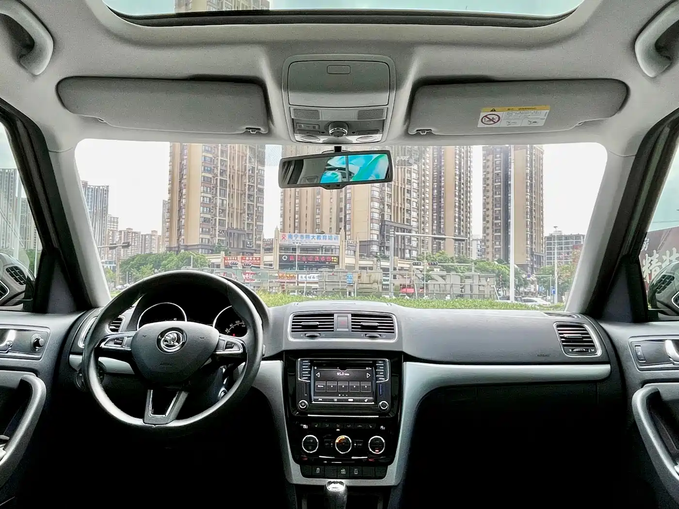Škoda Yeti 2018 2017 TSI300 DSG Premium Edition