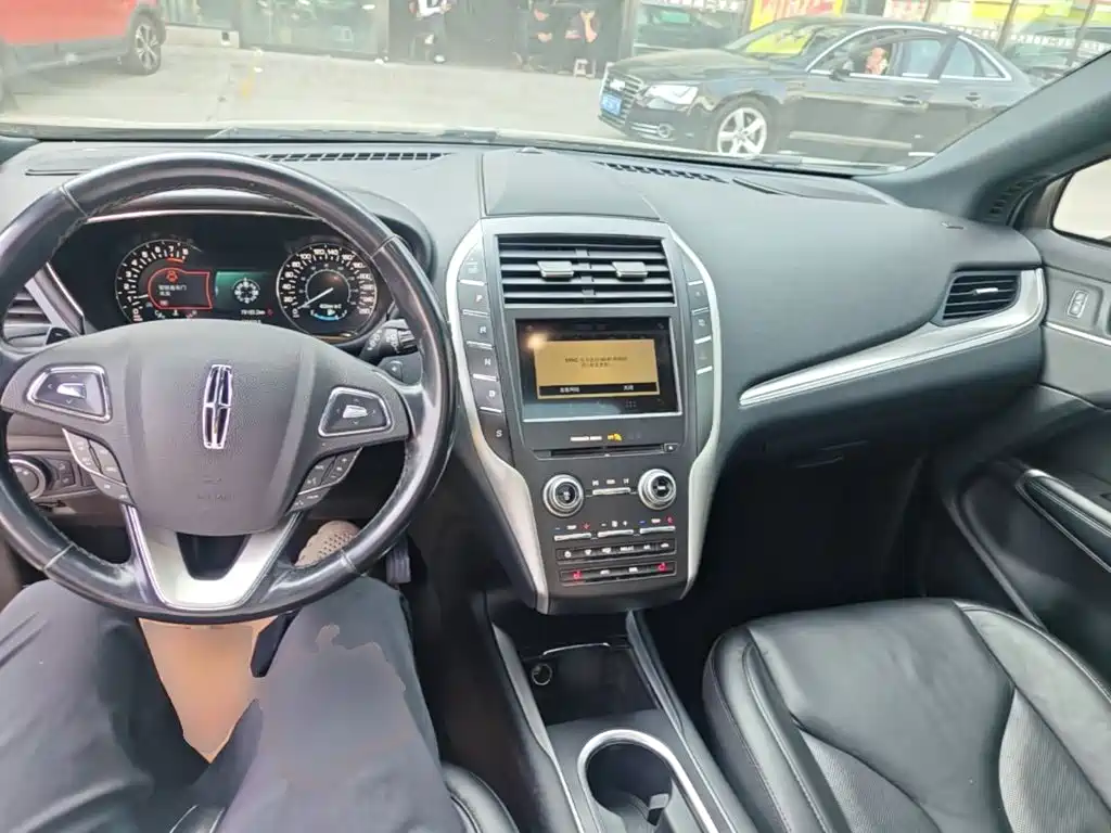 Photo 6 - Lincoln MKC