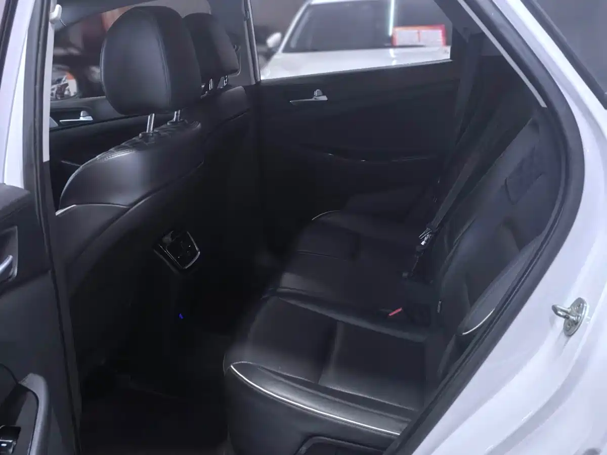 Hyundai Tucson 2019 280TGDi Dual Clutch 2WD Fashion Edition China V фото 6