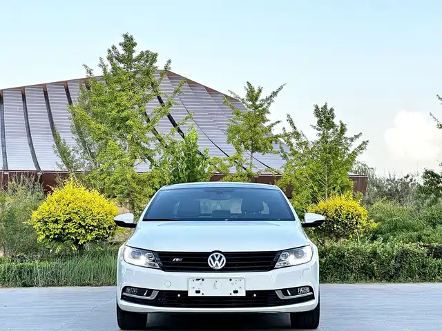 Volkswagen FAW-Volkswagen CC 2016 Model 1.8TSI Premium — фото 2