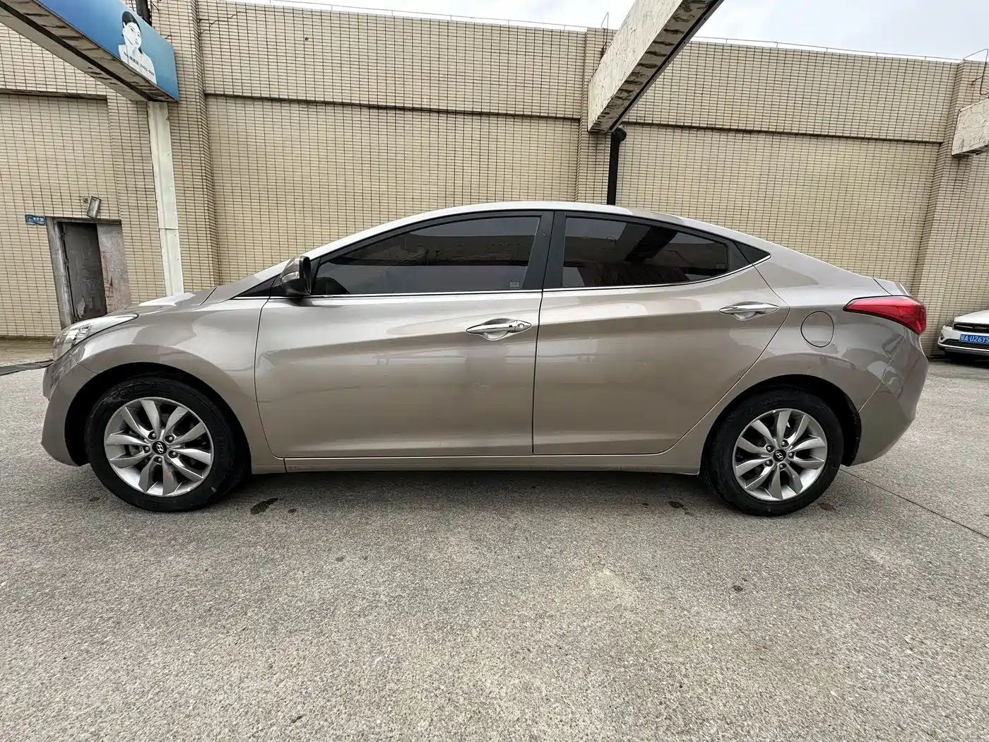 Hyundai Langdong 2015 1.6L Manual Premium фото 7