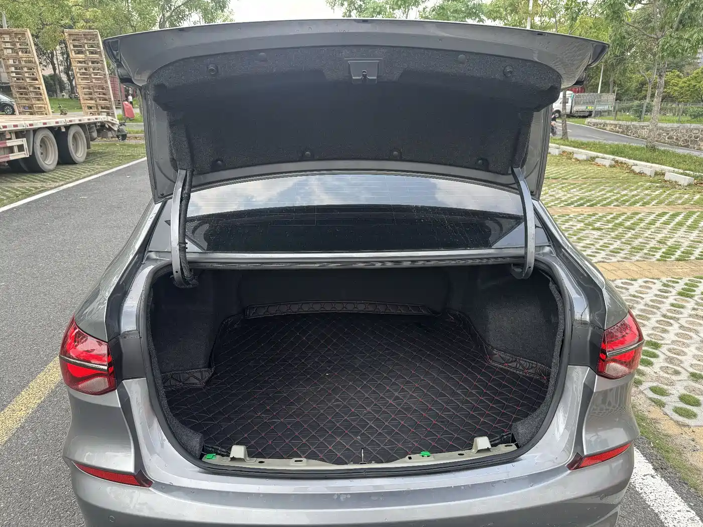 Chevrolet Monza 2019 RS 330T Auto Smooth Edition China VI фото 20