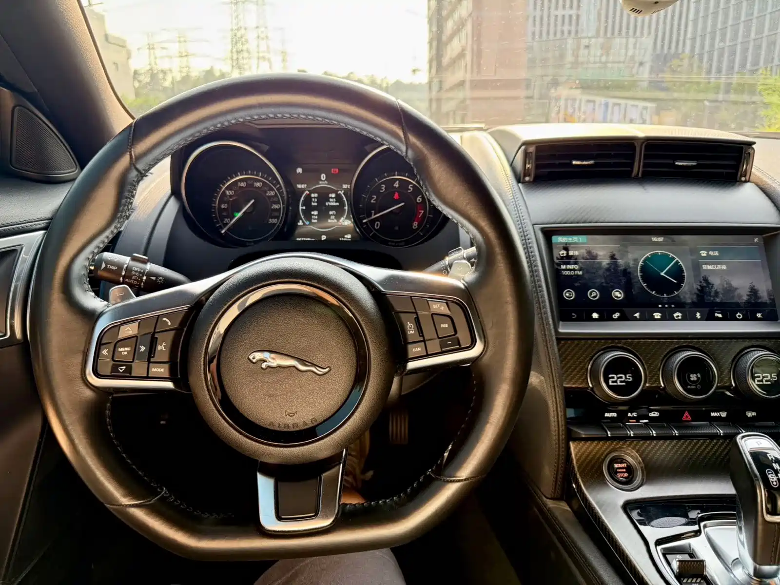 Фото 8 - Jaguar F-TYPE