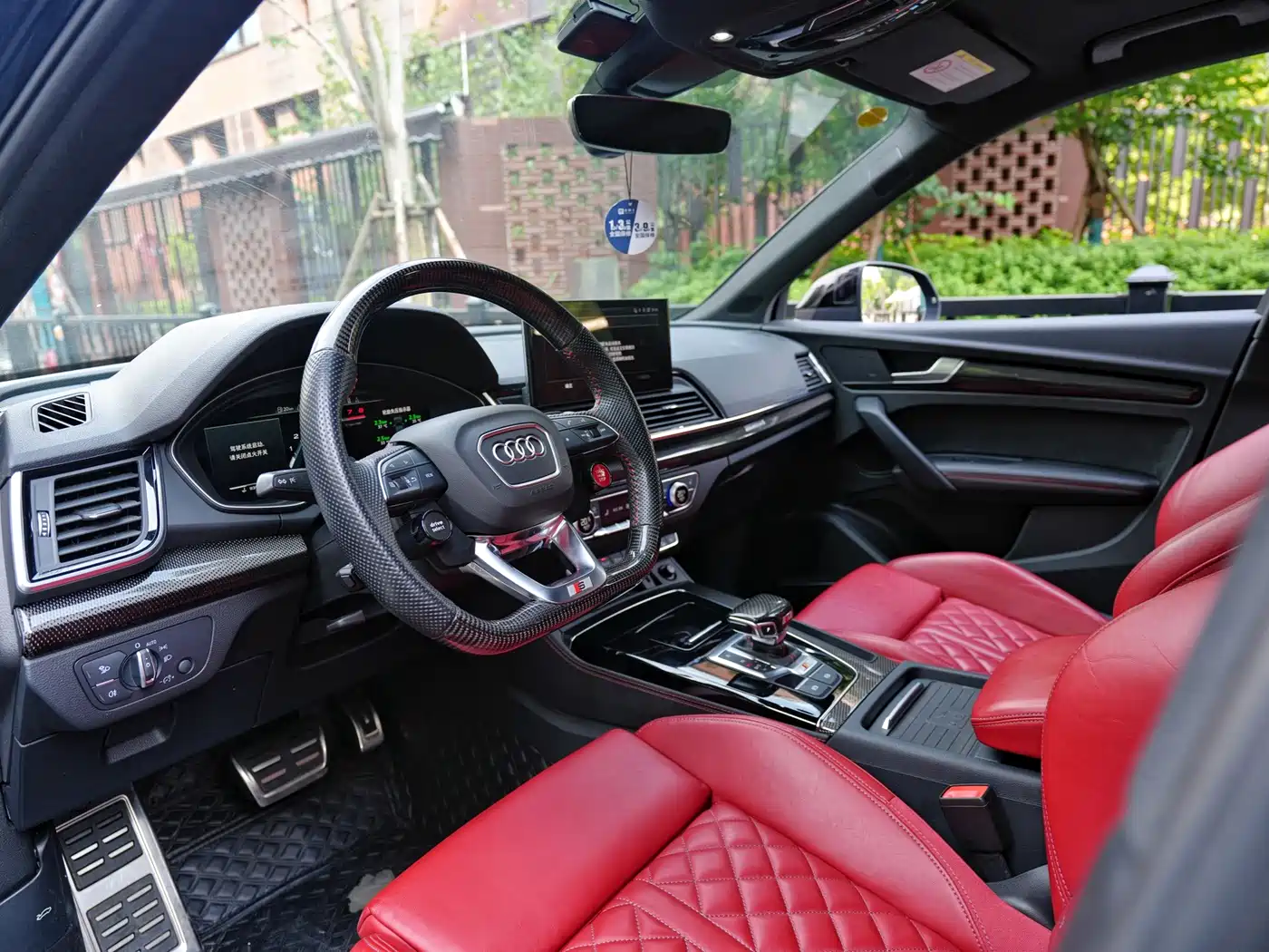 Фото 6 - Audi SQ5
