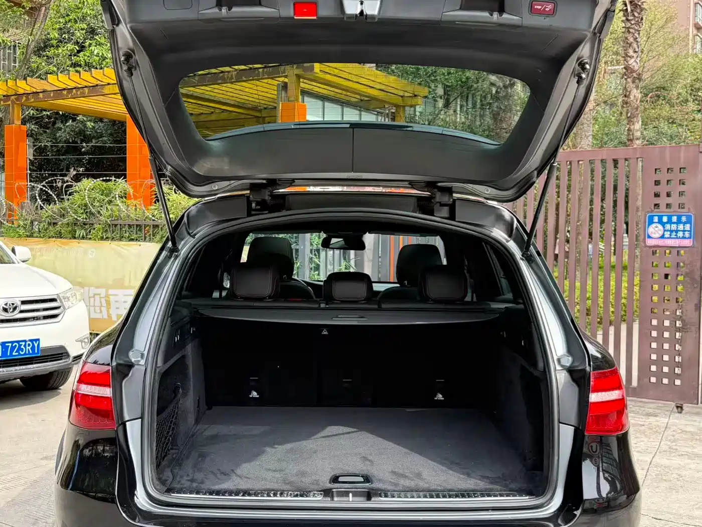 Mercedes-Benz GLC AMG 2017 AMG GLC 43 4MATIC фото 17