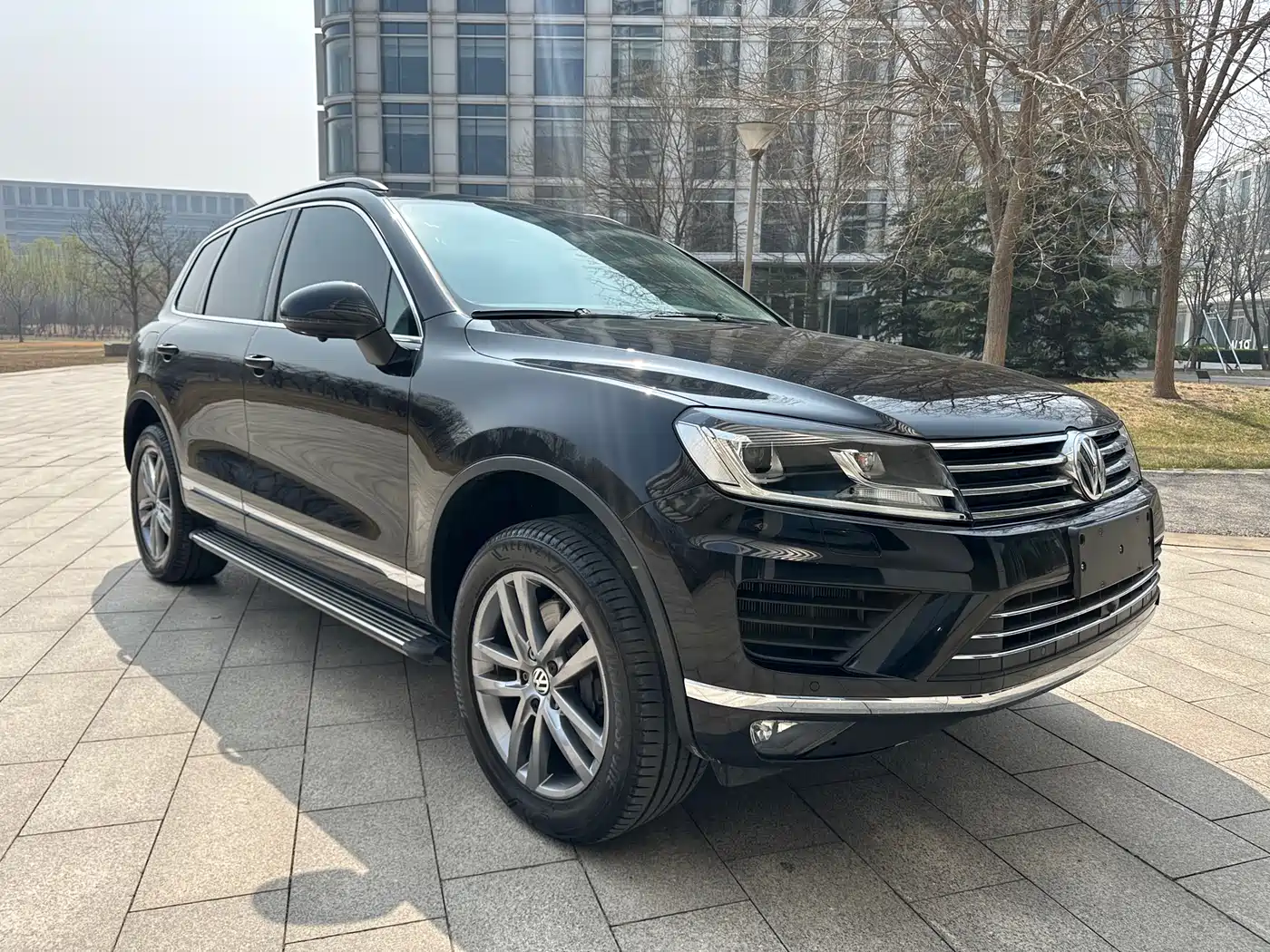 VOLKSWAGEN TOUAREG