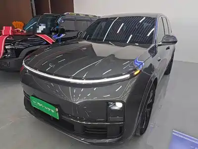 Li Auto L8