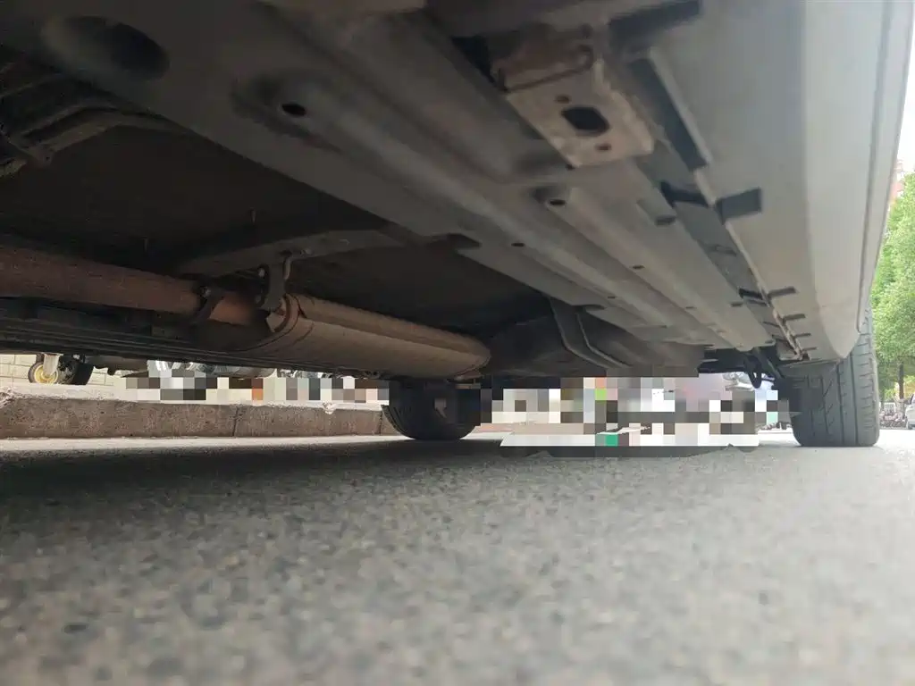 BYD Tang 2018 2.0T Automatic Smart Connection Honor Edition 7-Seater China V фото 19