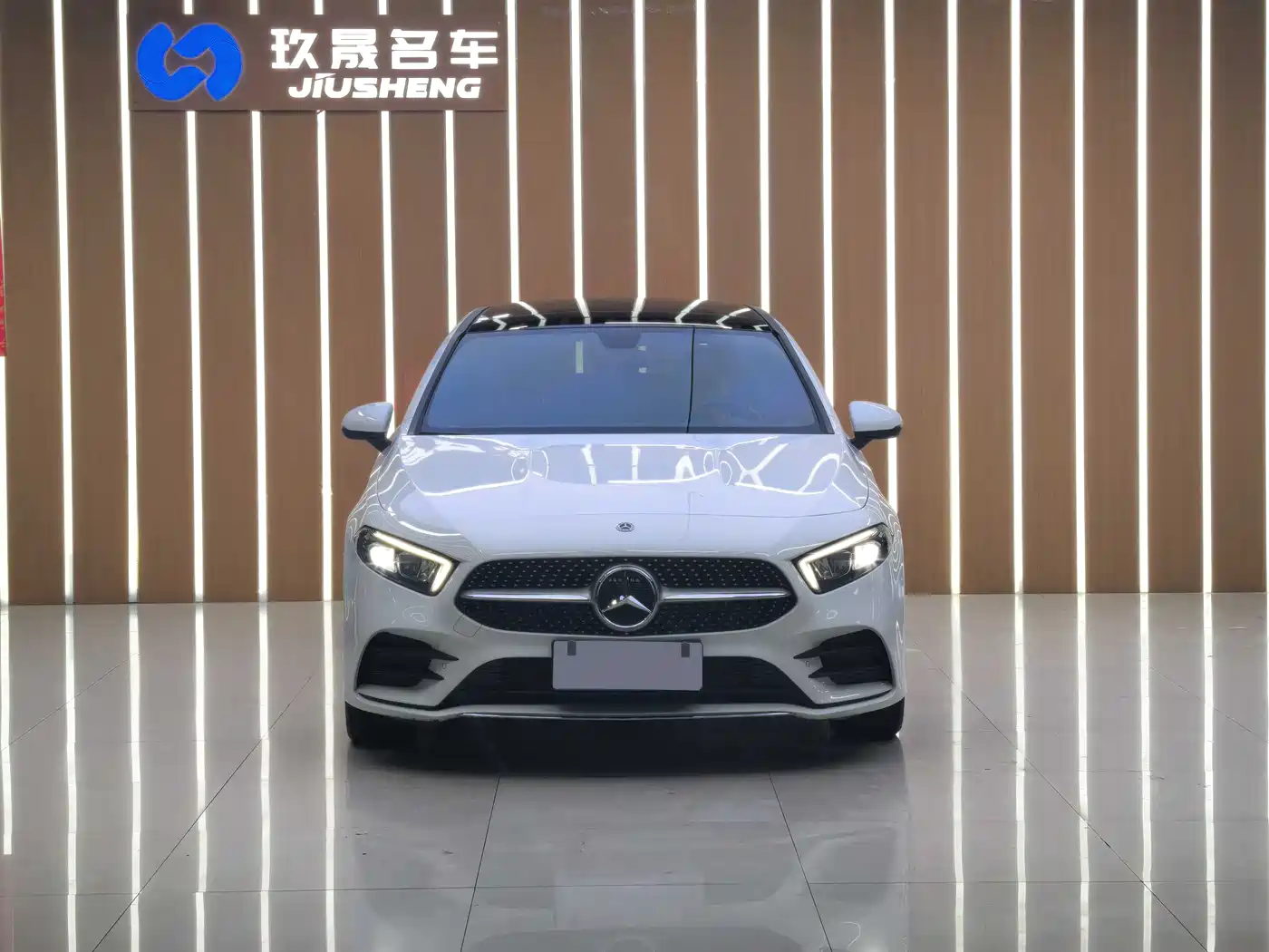 Mercedes-Benz A-Class 2023 A 200 L Fashion фото 2