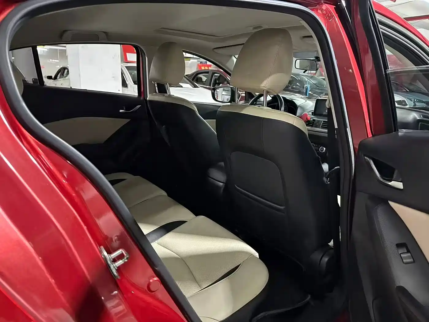 Mazda Mazda3 Axela 2014 2014 Sedan 2.0L Automatic Sport
