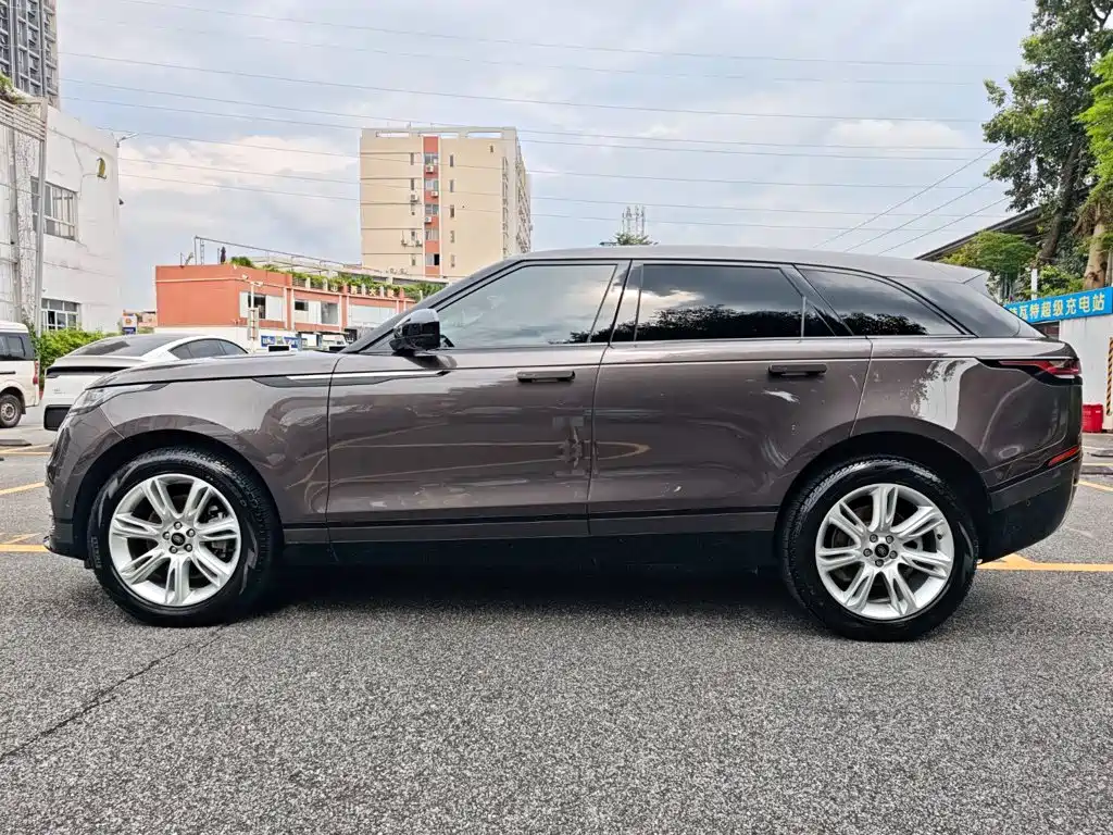 Фото 8 - Land Rover Range Rover Velar