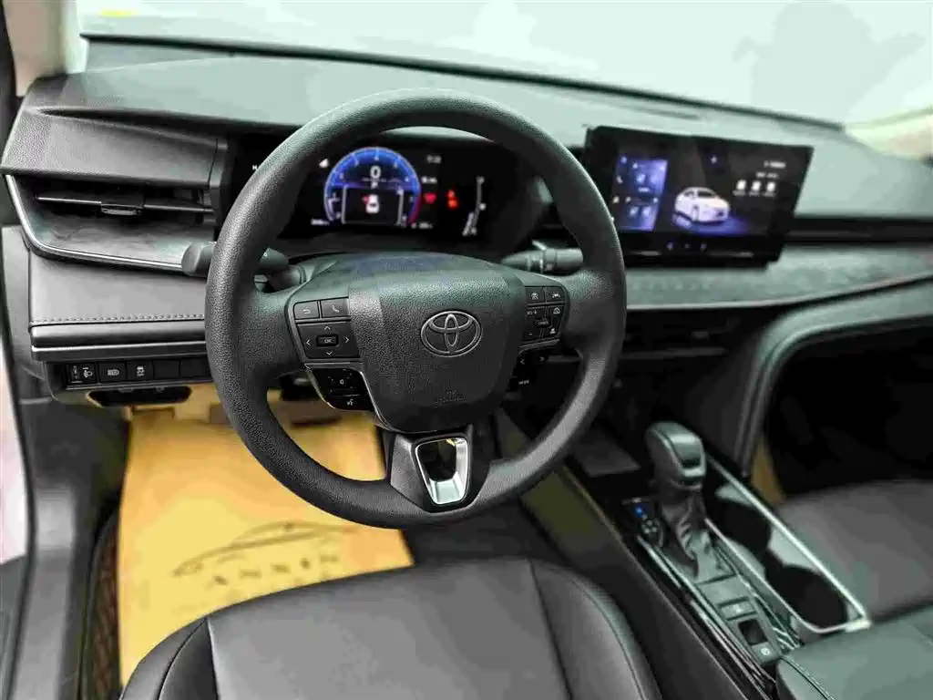 Toyota Camry 2026 2.0E Elite Edition фото 8