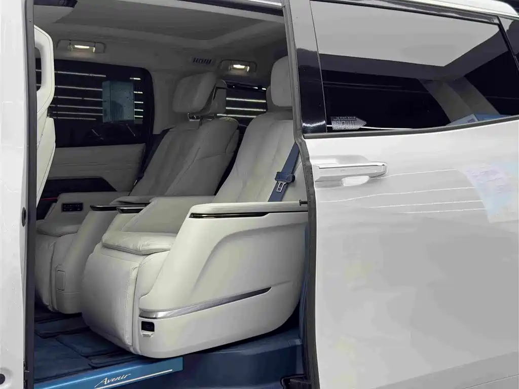 Buick Century 2026 2025 2.0T 6-Seater World Edition