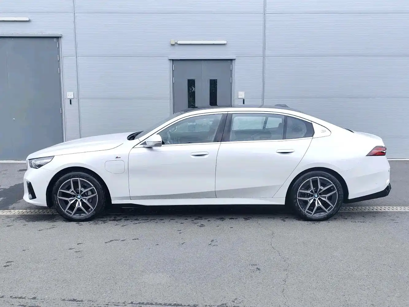 BMW i5 2025 2025 eDrive 35L M Sport Package