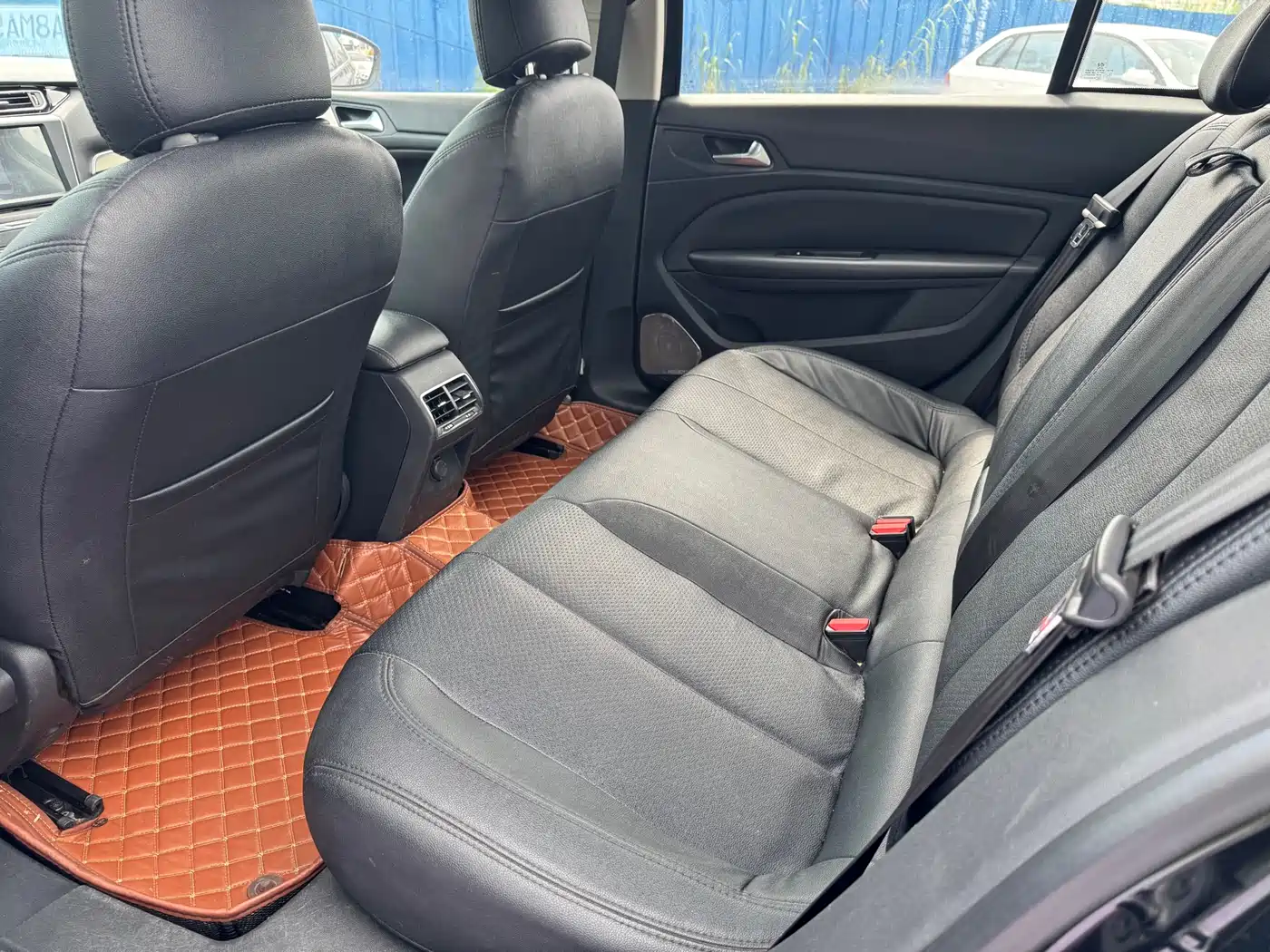 Peugeot 408 2014 1.8L Automatic Luxury Edition фото 8