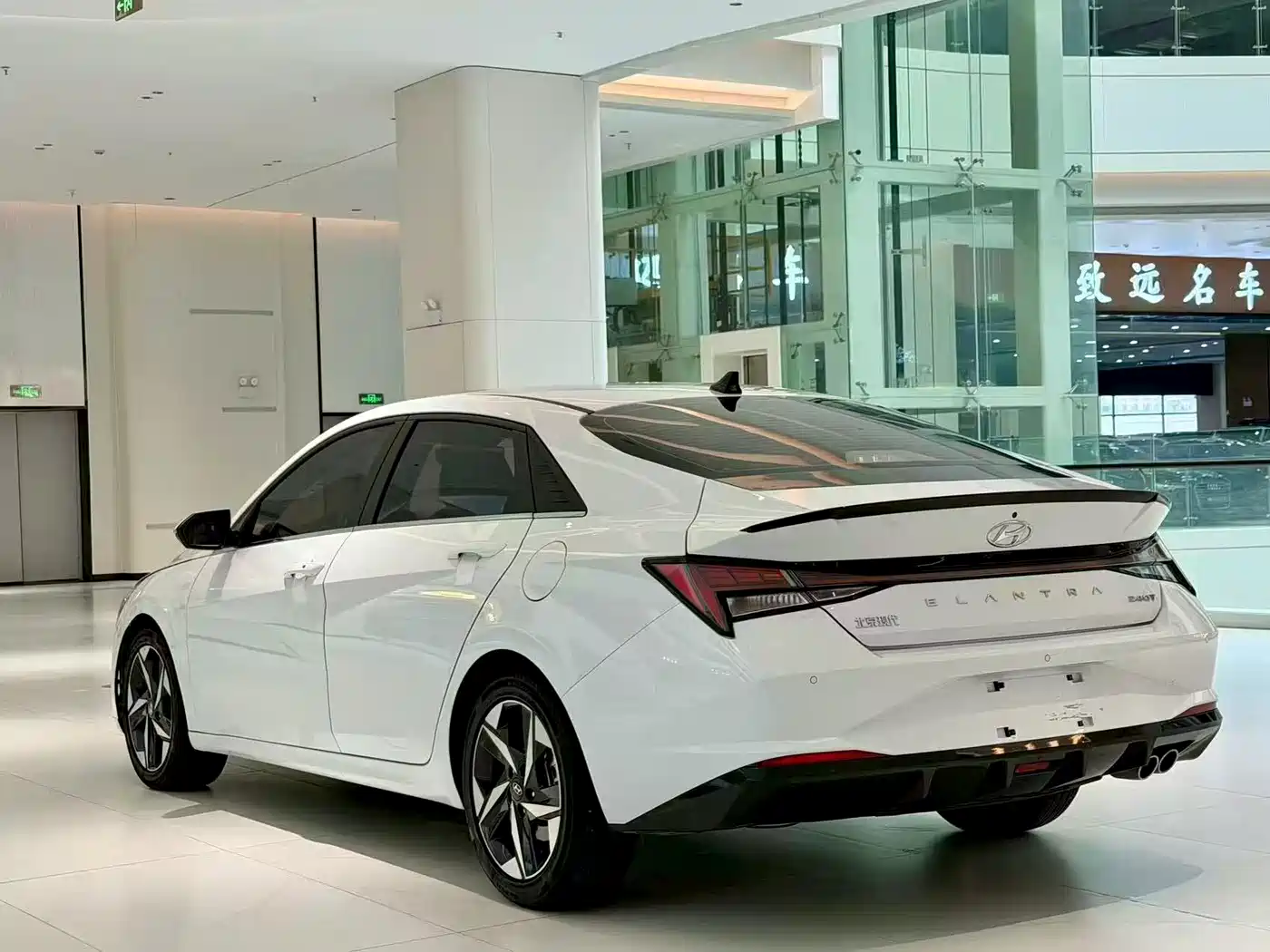 Hyundai Elantra 2023 240TGDi DCT N Line GLX Elite фото 5