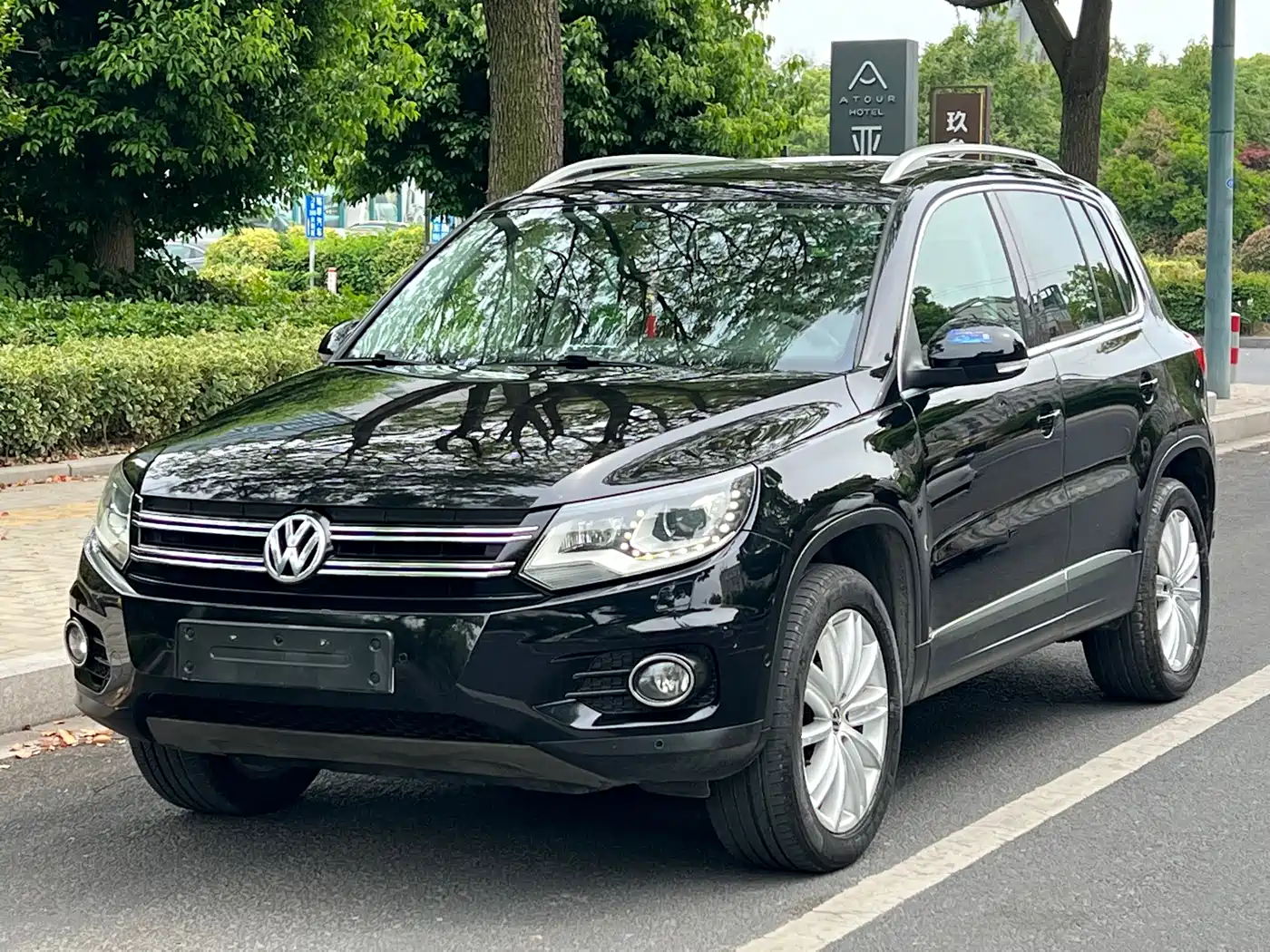 Volkswagen Tiguan 2012 2.0TSI Luxury Edition