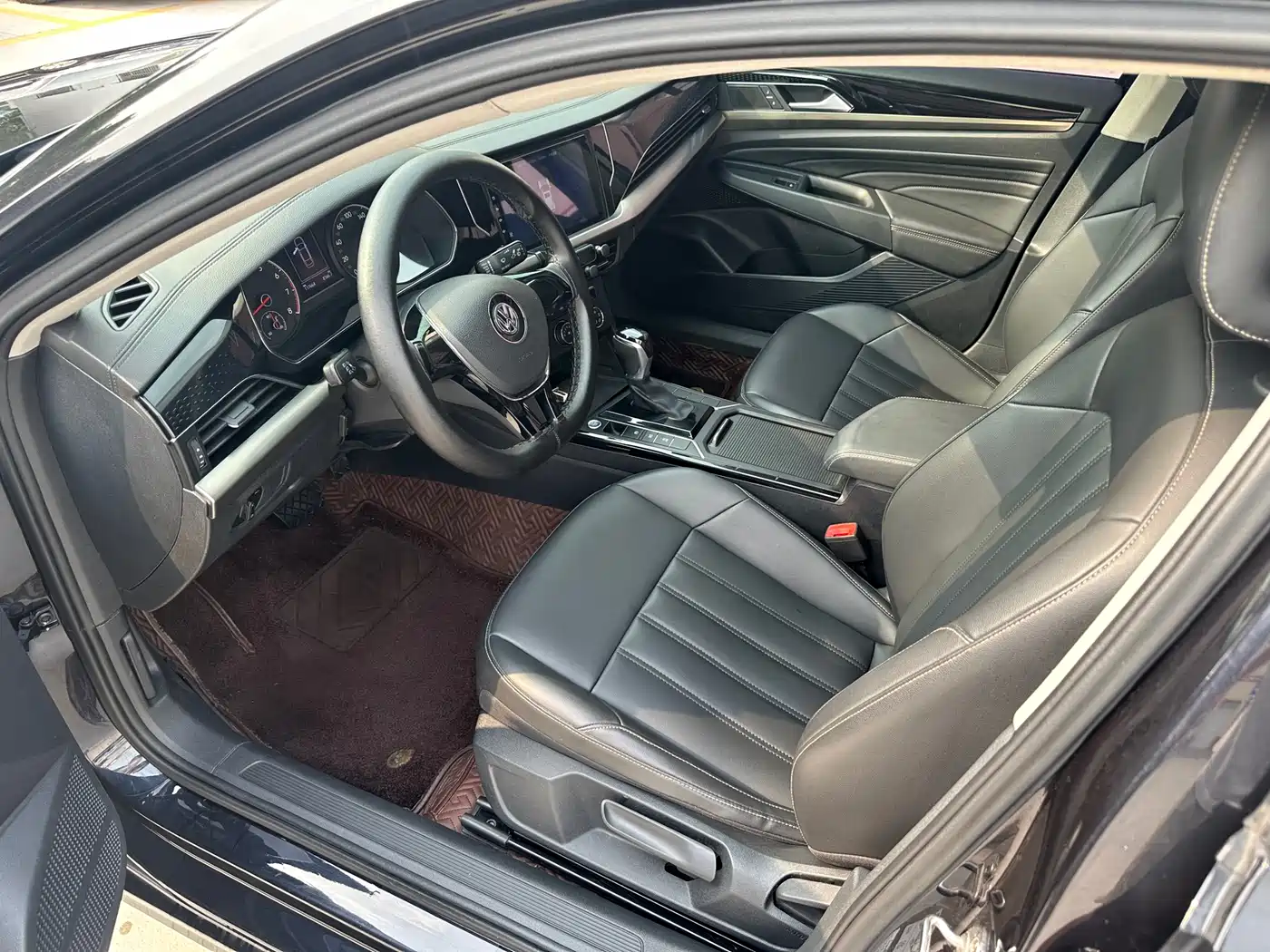 Photo 4 - Volkswagen Passat
