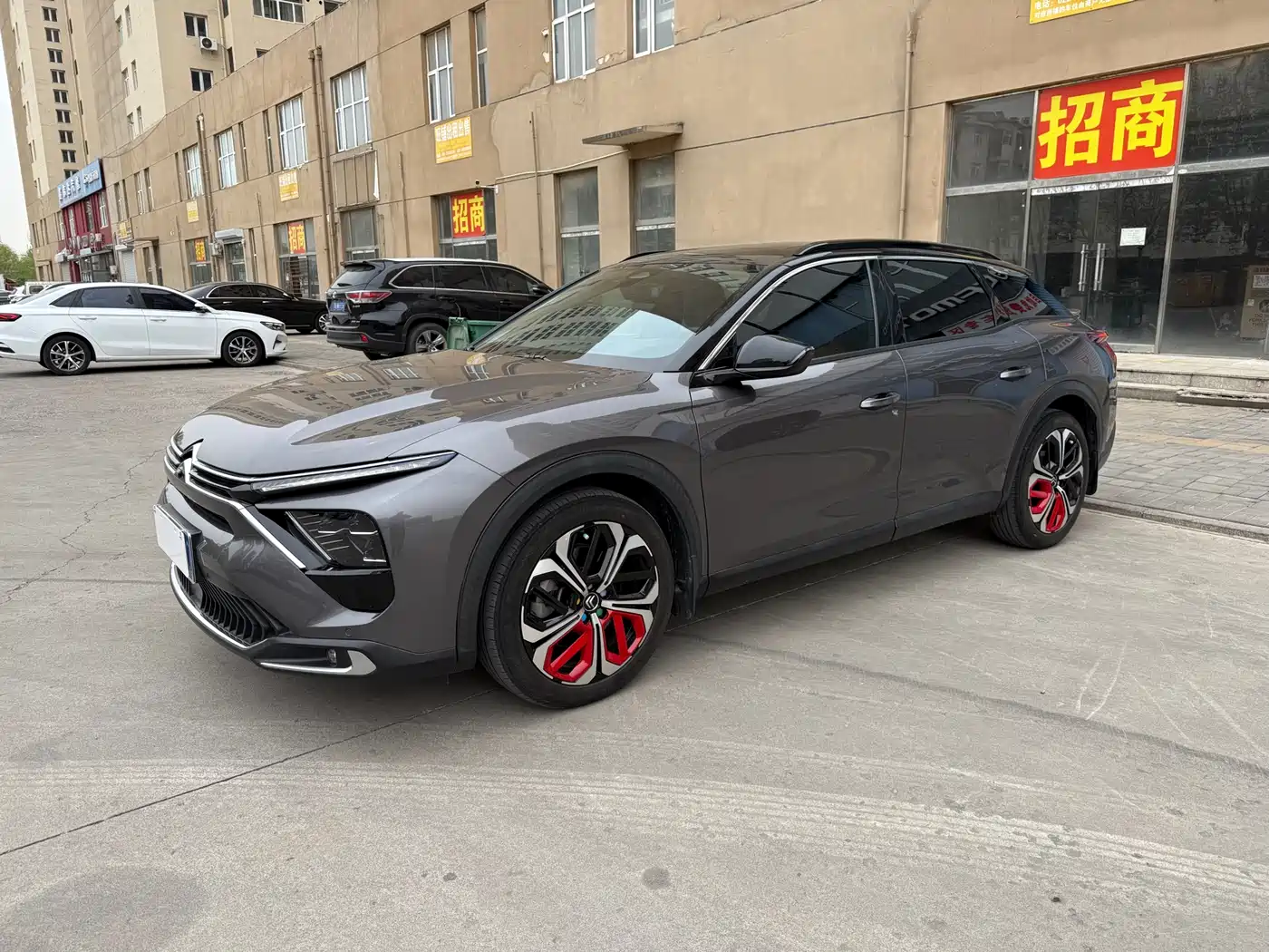 Citroën Versailles C5 X 2022 1.6T Shine Extraordinary Tiger Year Opening Edition