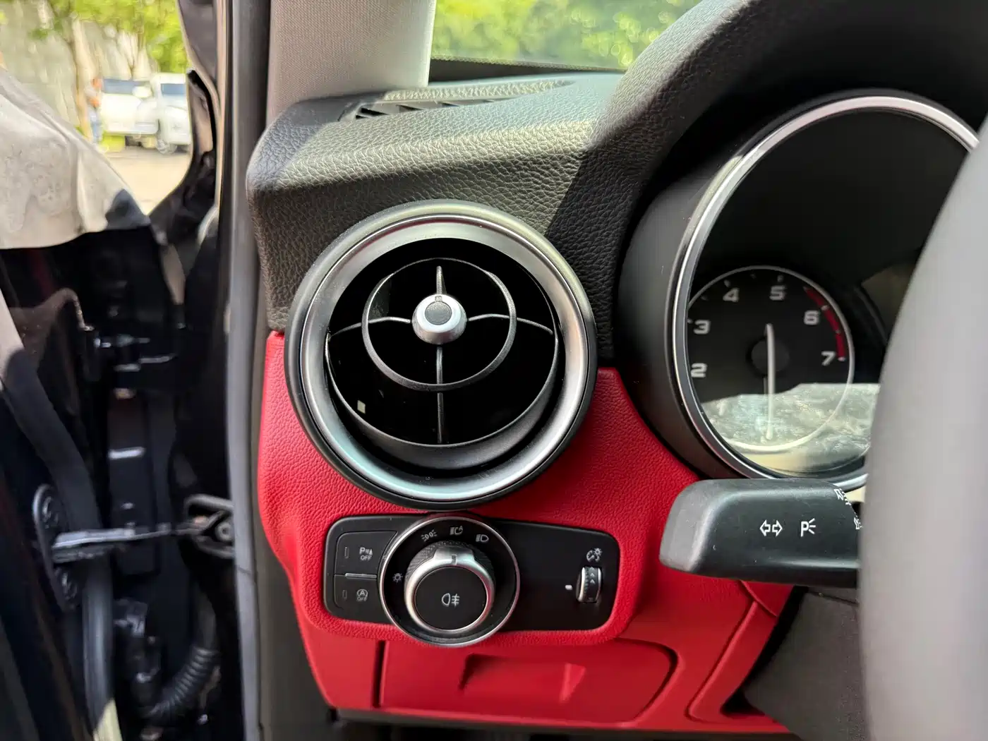 Alfa Romeo Stelvio 2019 2017 2.0T 200HP Luxury Edition