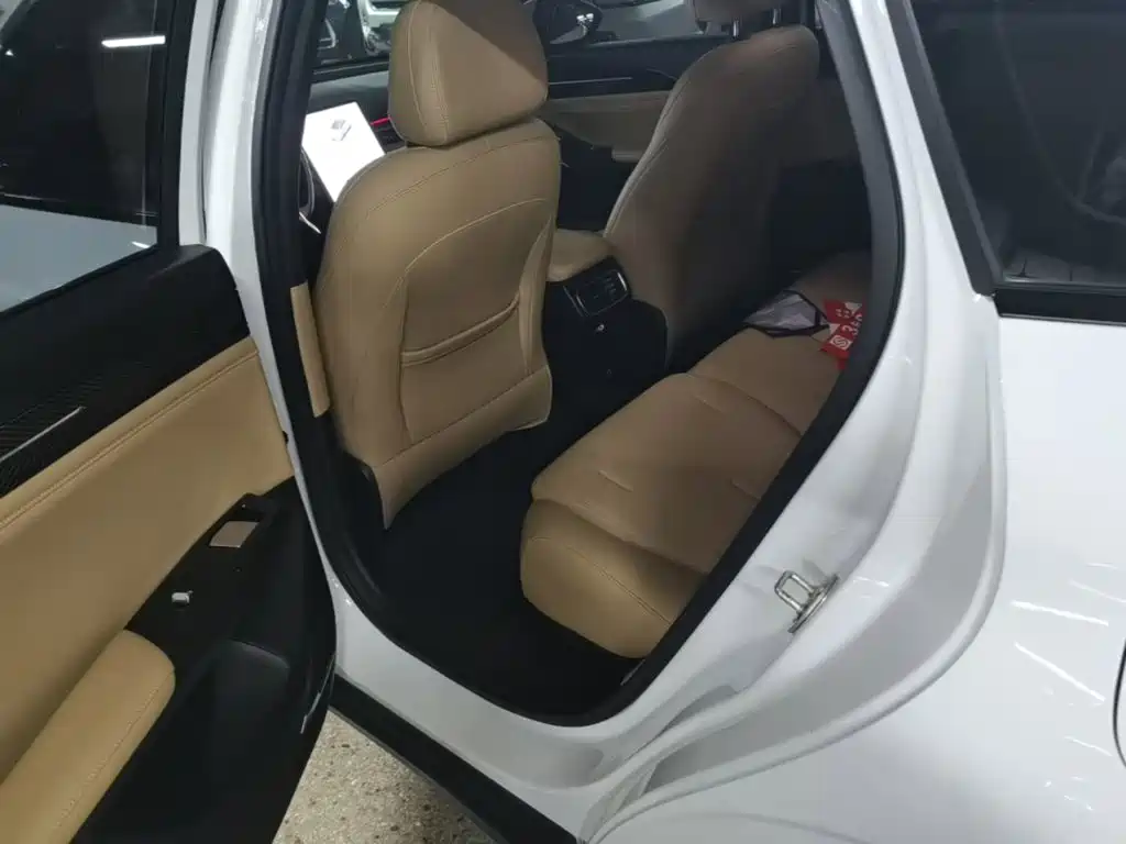 Geely Galaxy Galaxy L6 2023 2023 125km Starship