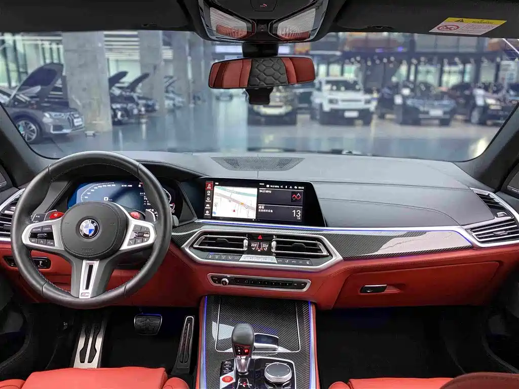 Photo 9 - BMW X5 M