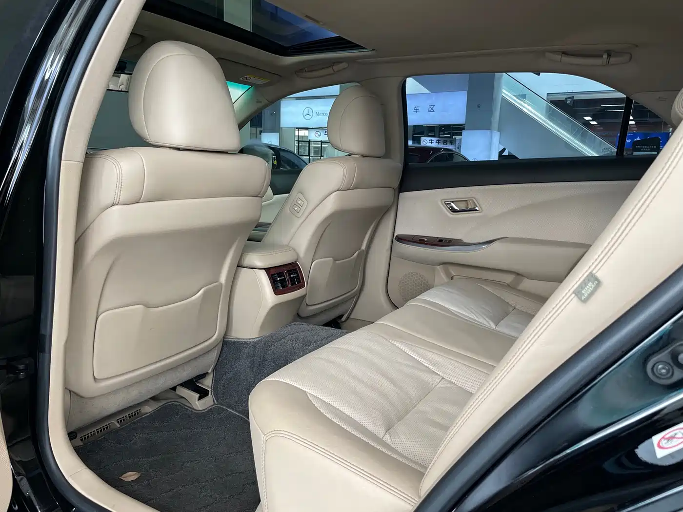 Toyota Crown 2012 2.5L Royal Leather Edition фото 9