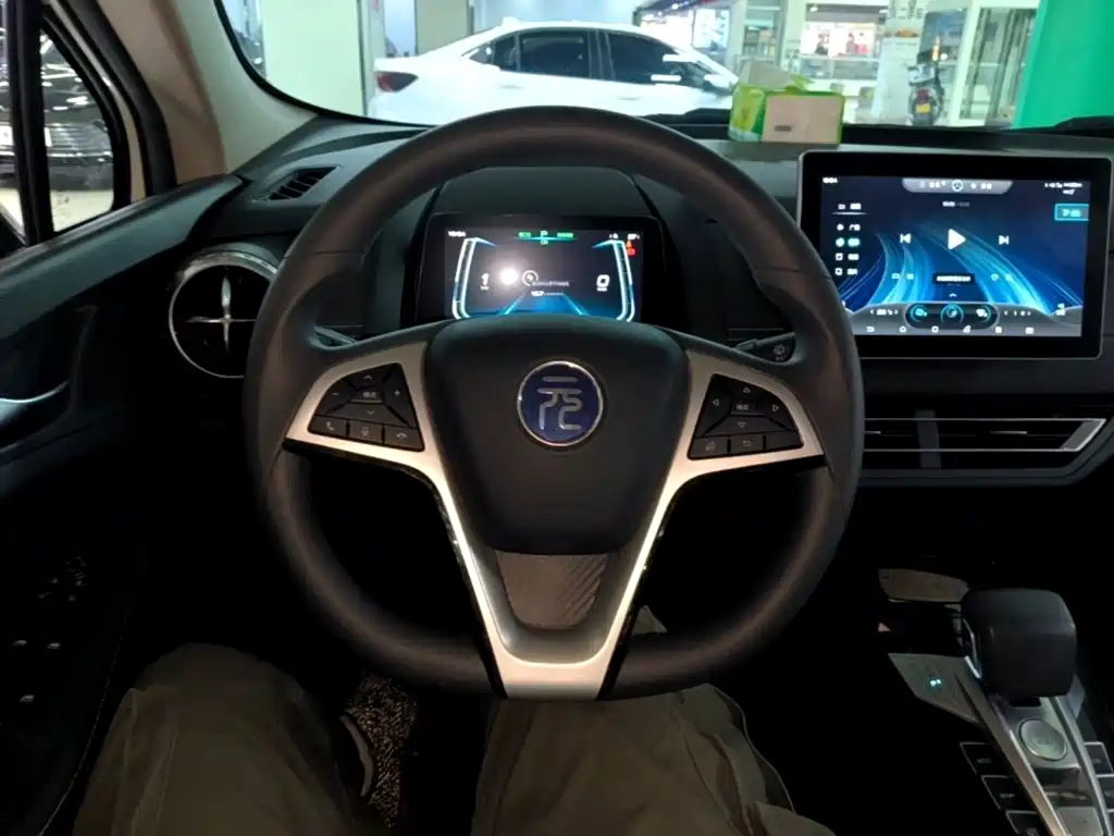 BYD Yuan New Energy 2020 2019 EV360 Smart Connected Premium
