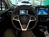 صورة 11 - BYD Yuan New Energy