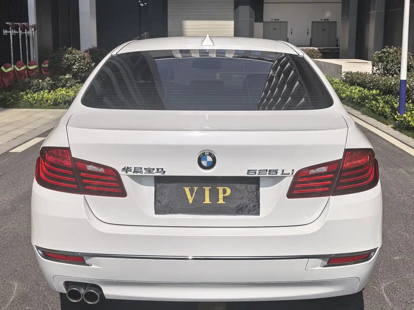 BMW 5 Series 2017 525Li Luxury Design Package фото 4