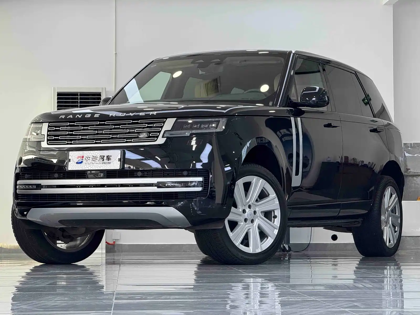 Фото 1 - Land Rover Range Rover