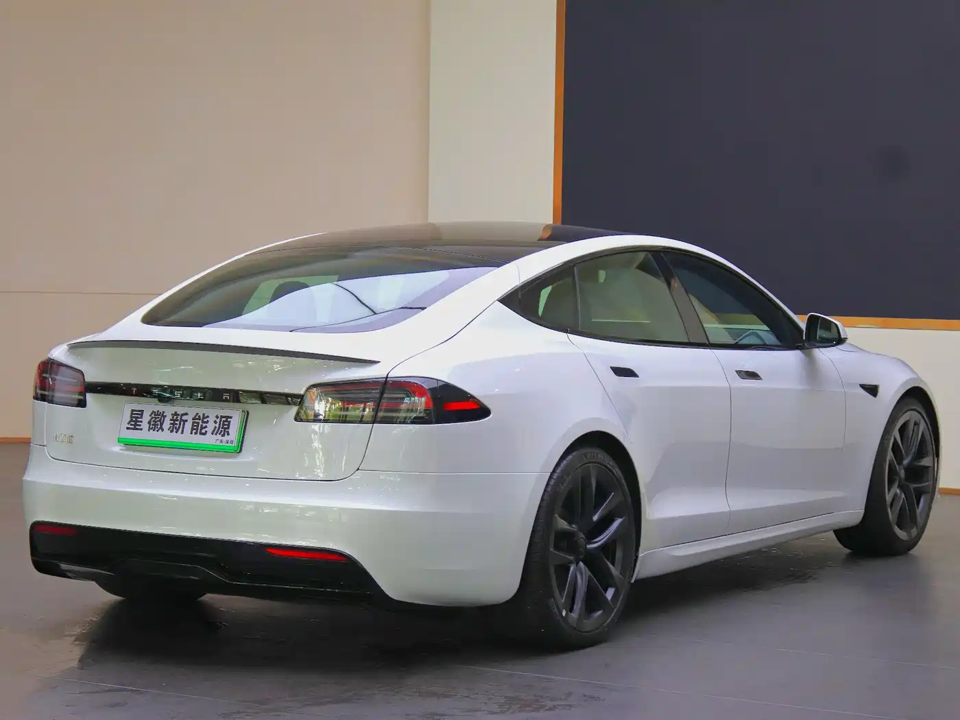 Tesla Model S 2023 Tri-motor AWD Plaid фото 17
