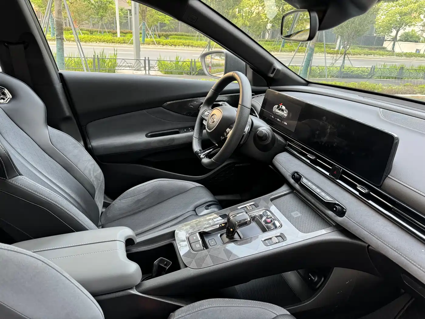 GAC Trumpchi Trumpchi Emkoo 2024 Model 400T Auto Shadow Leopard R PRO Edition фото 9