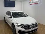 Фото 1 - Volkswagen Sagitar
