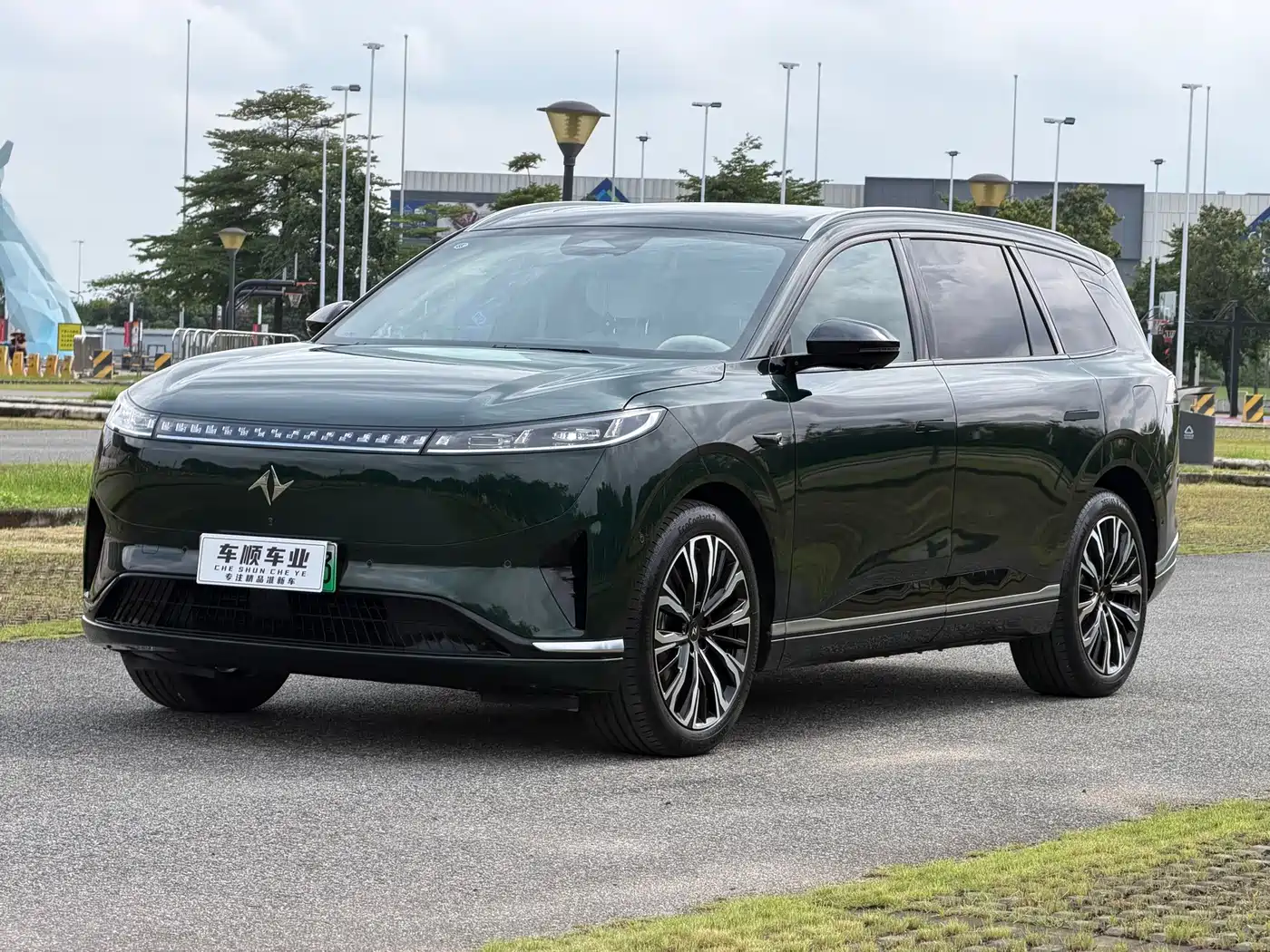 Dongfeng Yipai eπ008