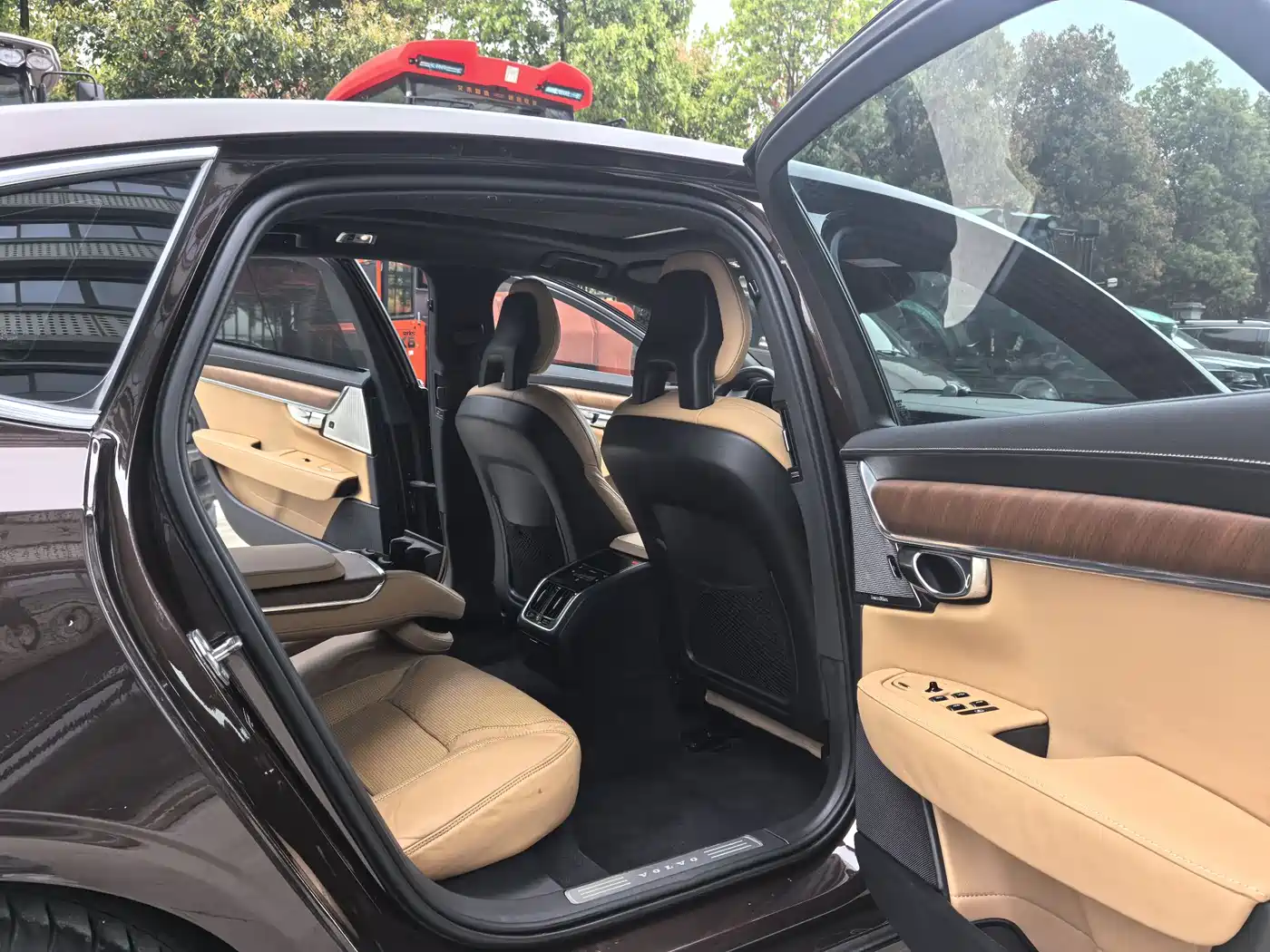 Фото 19 - Volvo S90