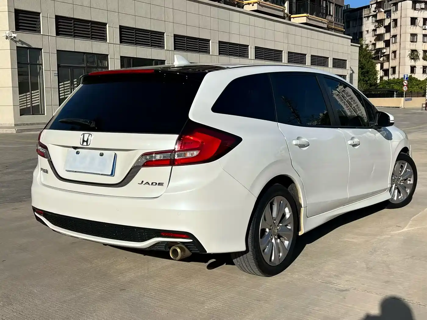 Photo 7 - Honda Jade