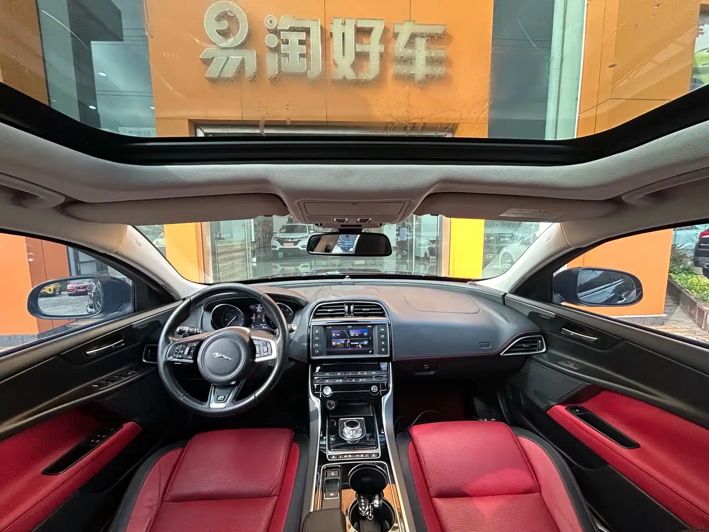 Jaguar XE 2016 2015 2.0T 240PS R-Sport
