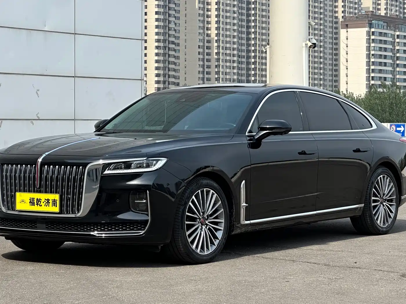 Hongqi H9 2022 2.0T Smart Connect Flag Smooth Edition