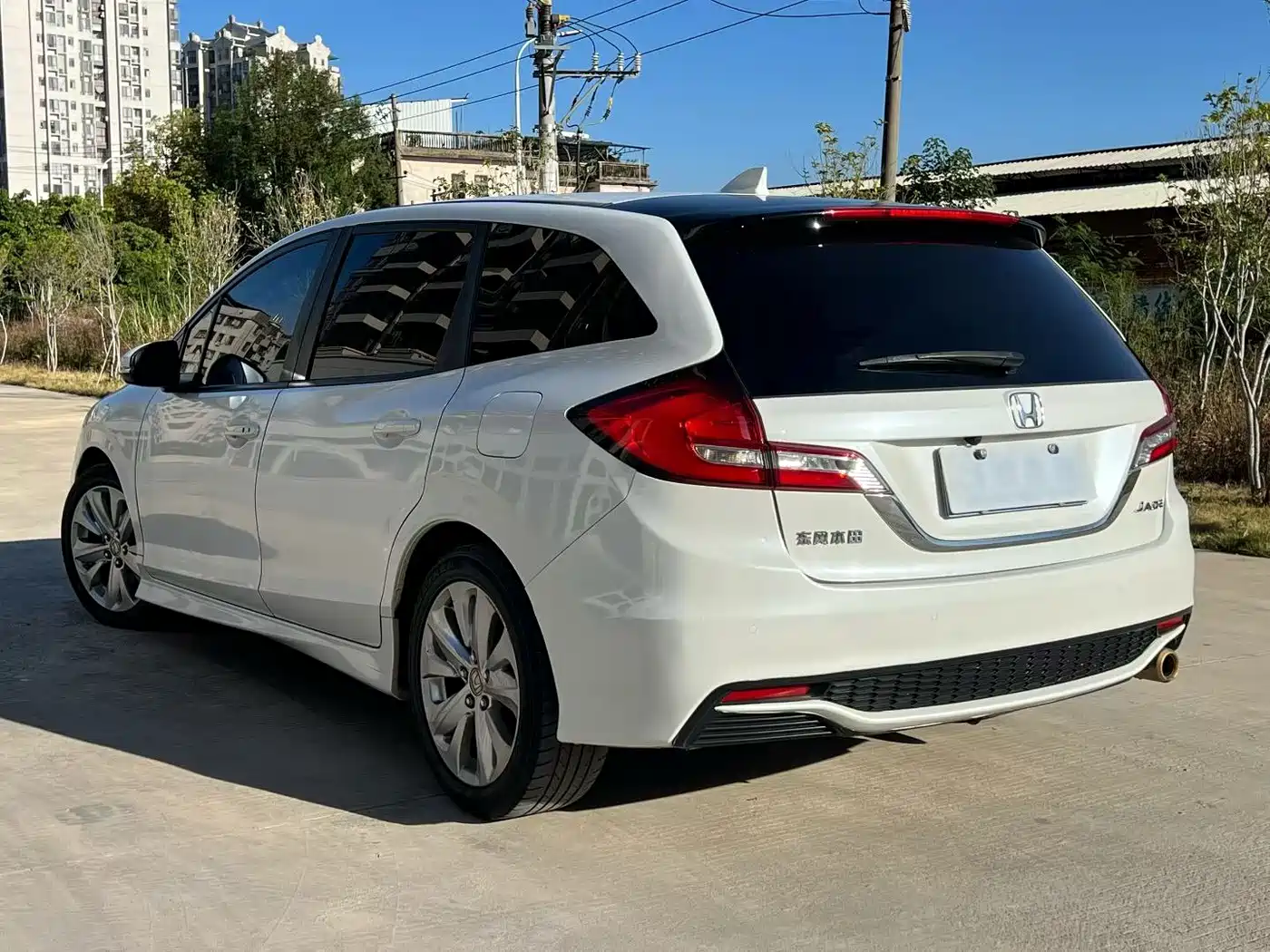 Photo 9 - Honda Jade