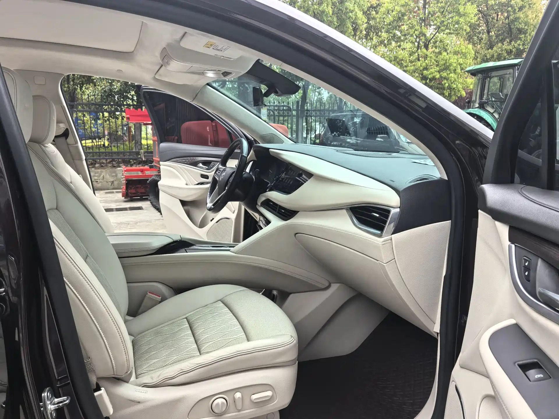 Фото 20 - Buick Enclave
