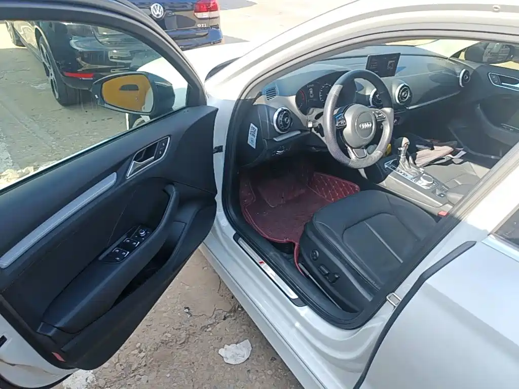 Audi A3 (Import) 2016 2015 Limousine 45 TFSI S line Luxury